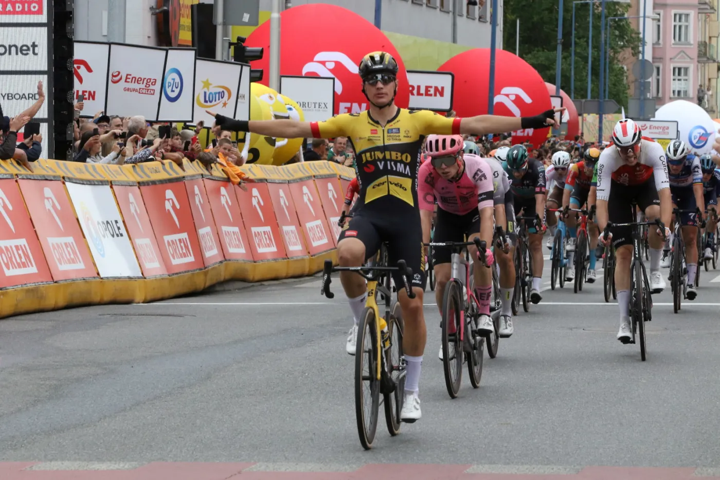 Olav Kooij wygrał czwarty etap Tour de Pologne. Matej Mohoric liderem