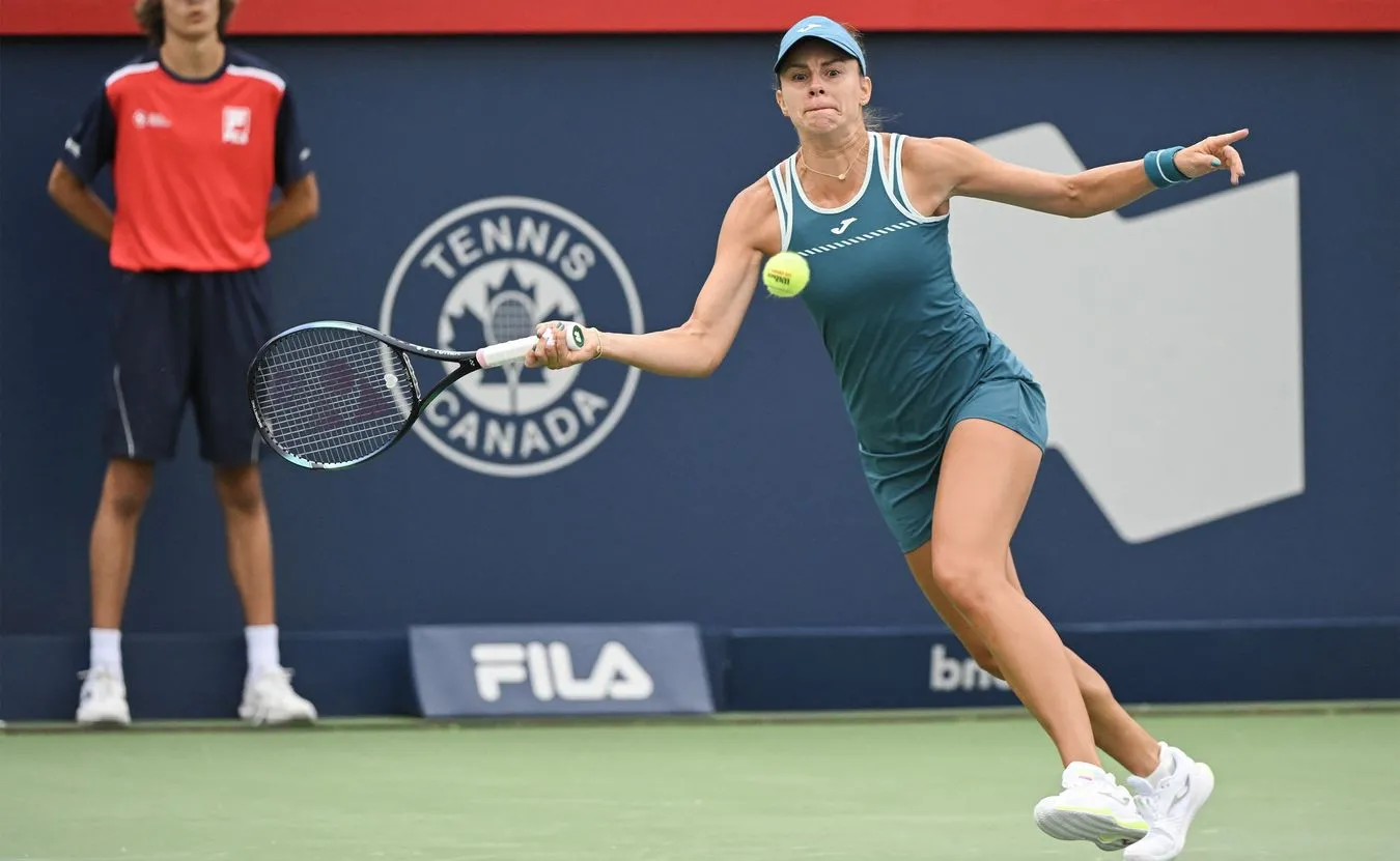Linette przegrała z Azarenką w 1. rundzie turnieju WTA w Montrealu