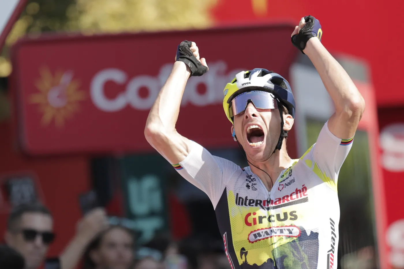 Vuelta a Espana. Costa wygrał 15. etap, Kuss wciąż liderem