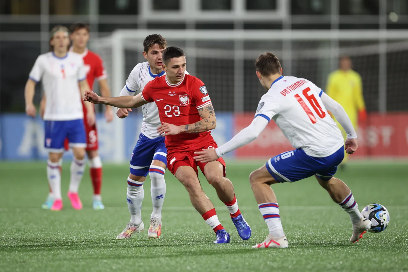 Gra Polaków surowa, jak pogoda na Wyspach Owczych. Musimy podziękować Albańczykom [WIDEO]
