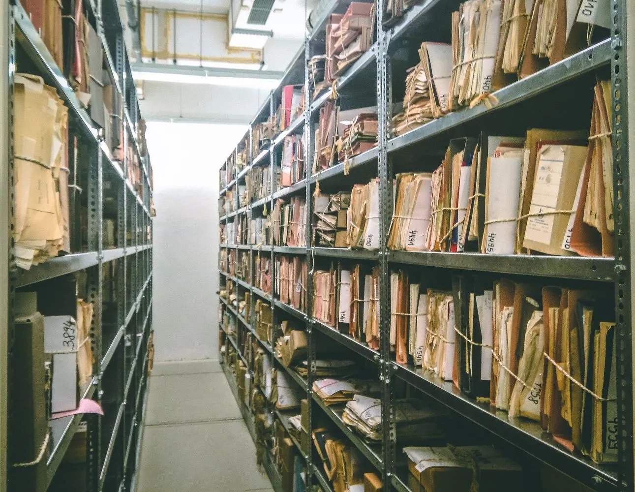 Niemcy chcą wiedzieć co jest w aktach Stasi. Co roku wpływa prawie 30 tys. wniosków