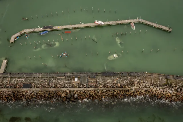 Wielka Brytania walczy z powodzią po sztormie Babet. Są ofiary śmiertelne