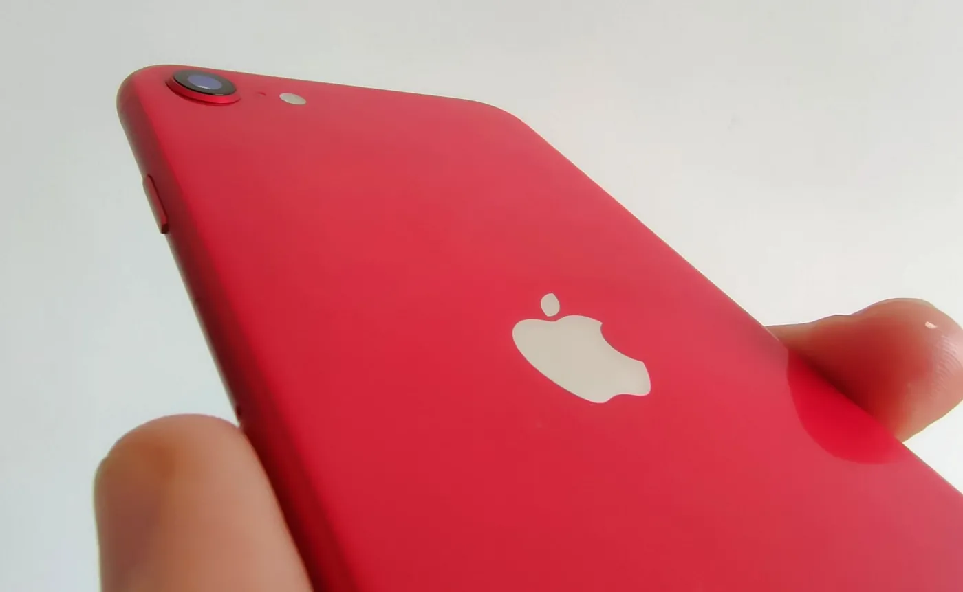 iPhone SE2, czyli tanie wrota do świata Apple [TESTUJEMY]