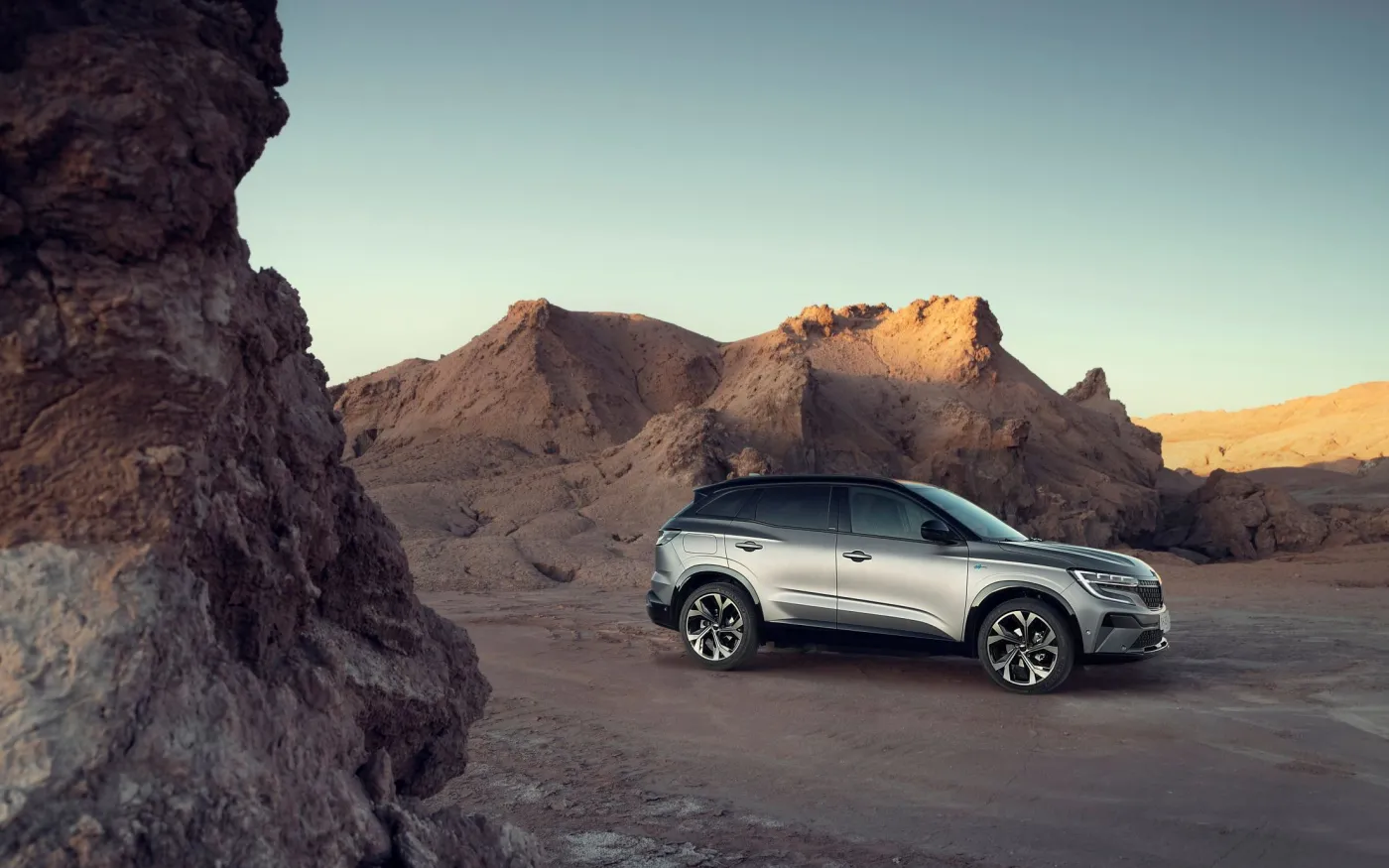 Renault Austral, czyli do trzech razy sztuka. Francuski SUV kusi stylem, ceną i wyposażeniem