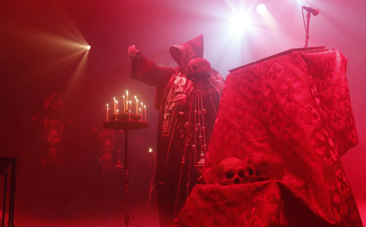 Batushka nie wystąpi w Serbii. "Obraża moralność publiczną, tradycję, kulturę i wiarę"