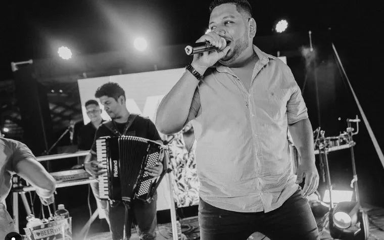 Jadowity pająk ukąsił brazylijskiego piosenkarza w twarz. Muzyk zmarł kilka dni potem