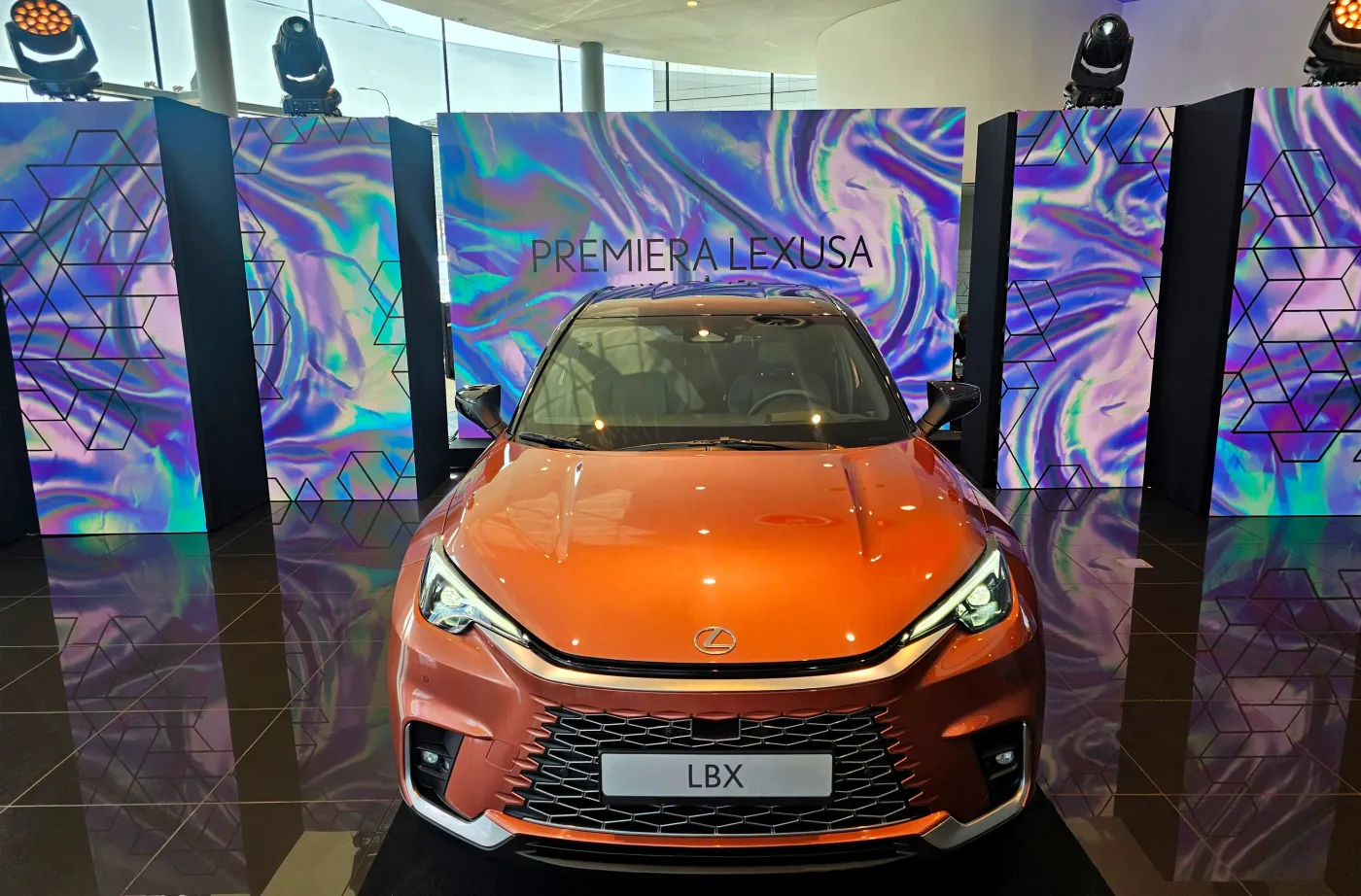 lexus-lbx-37894010.jpg