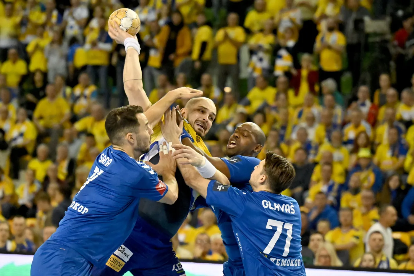 Czwarte zwycięstwo piłkarzy ręcznych Industrii Kielce w Lidze Mistrzów