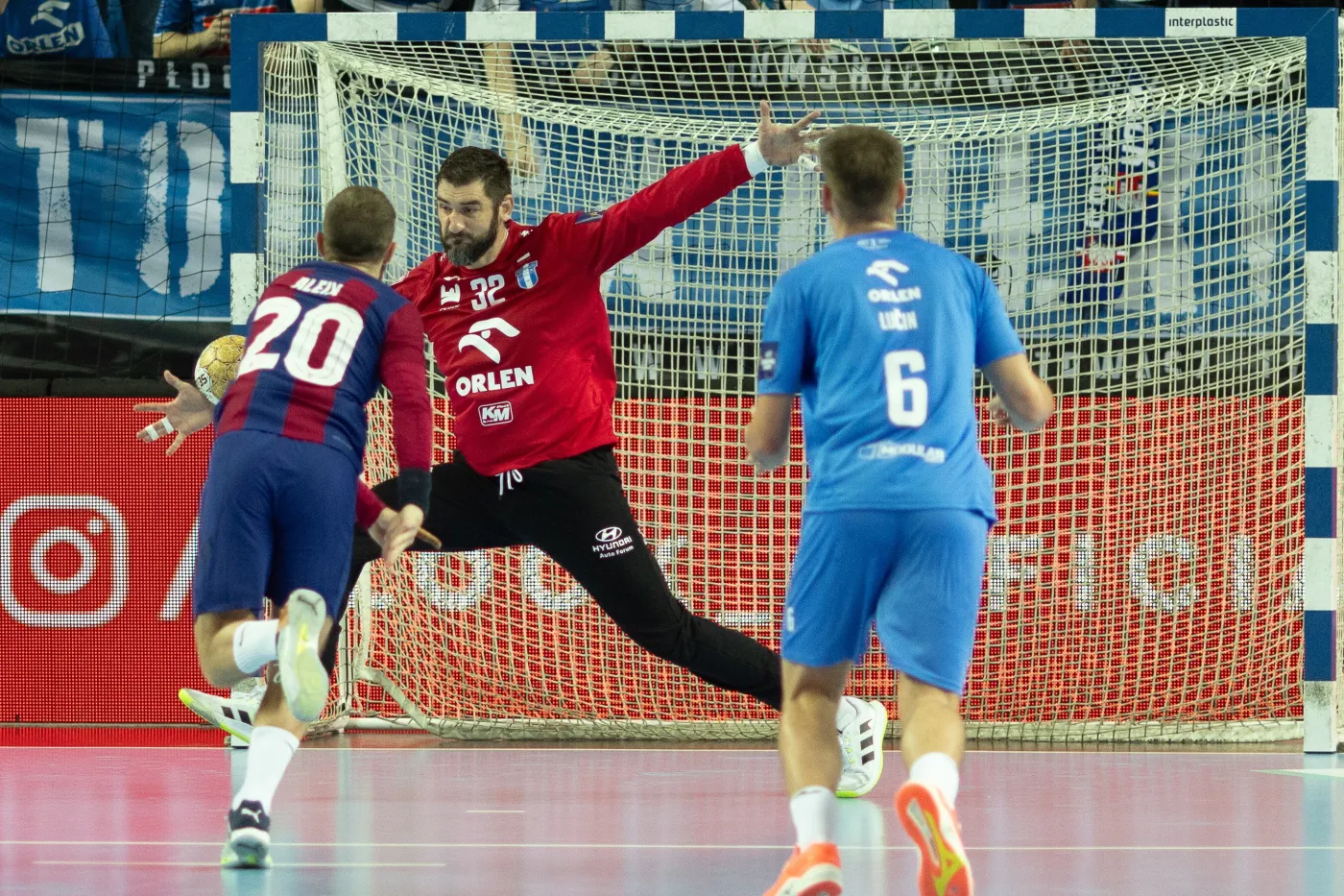 LM piłkarzy ręcznych. Wisła przegrała z Barceloną trzema bramkami