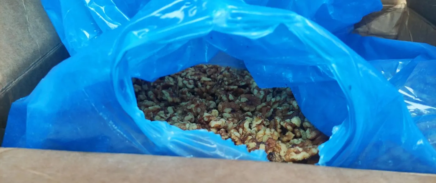 18 ton bakalii po terminie i z robakami. Policja zatrzymała nielegalny transport