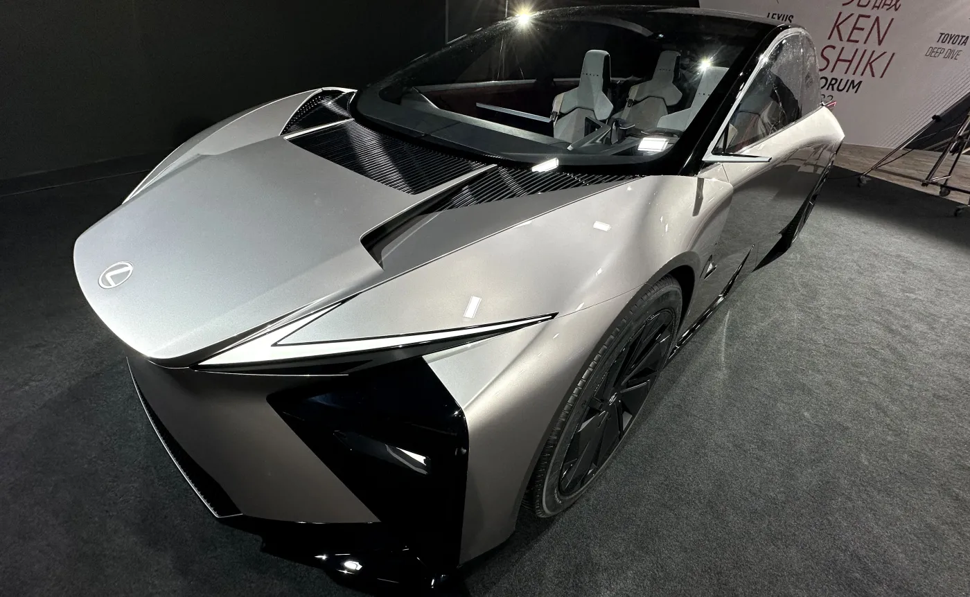 lexus-lfzc-38012026.jpg