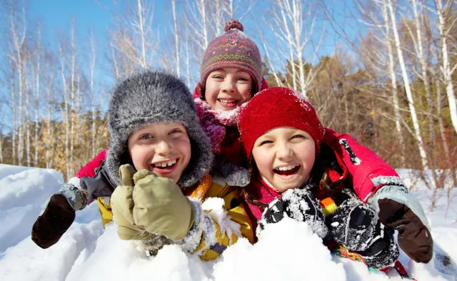 900 zł na ferie zimowe 2024 dla dzieci z roczników 2008-2019. Jakie warunki musisz spełnić?