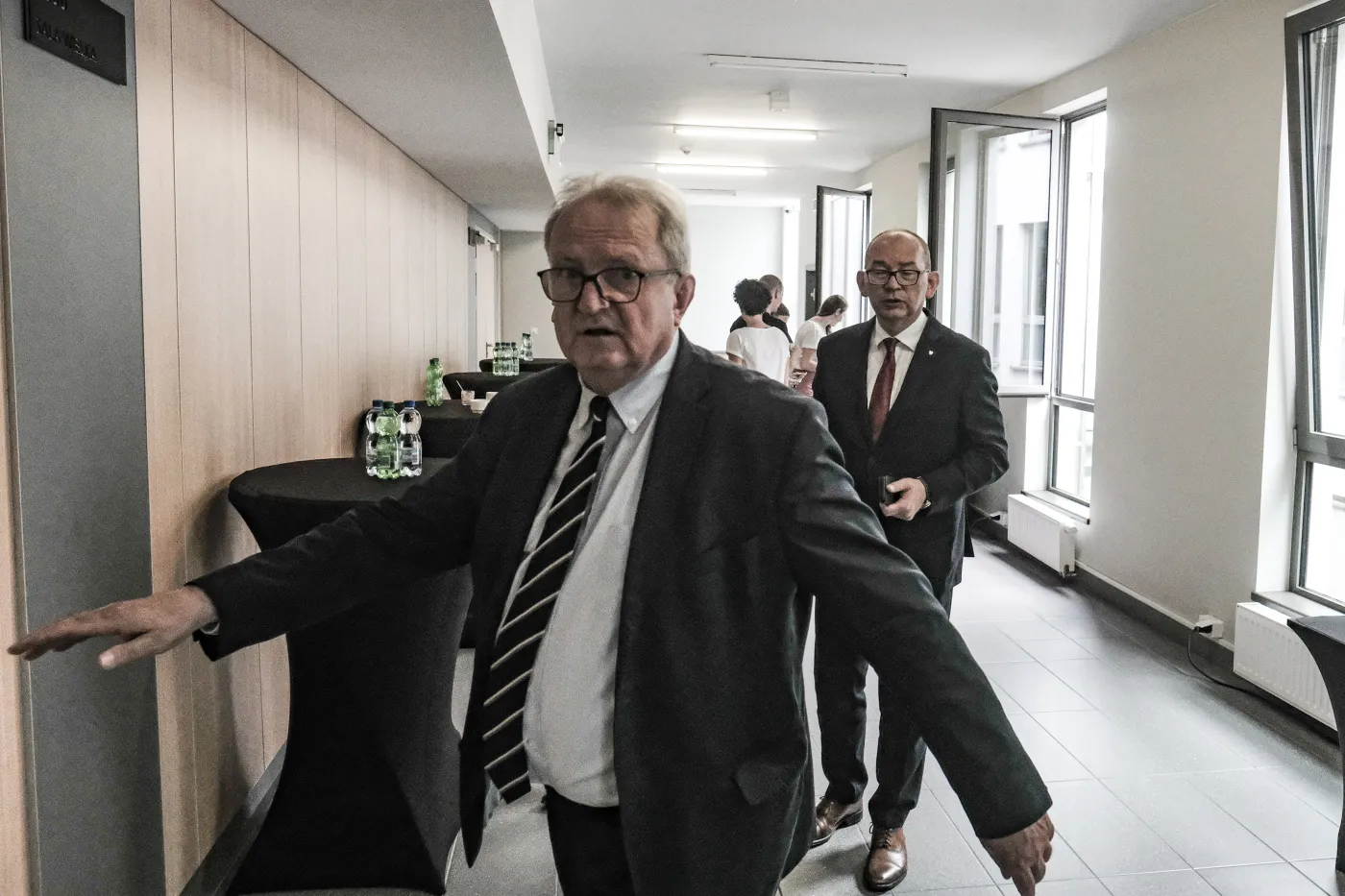 KRS ujmuje się za sędzią Radzikiem. "Posiedzenie kolegium sądu - bezprawne"