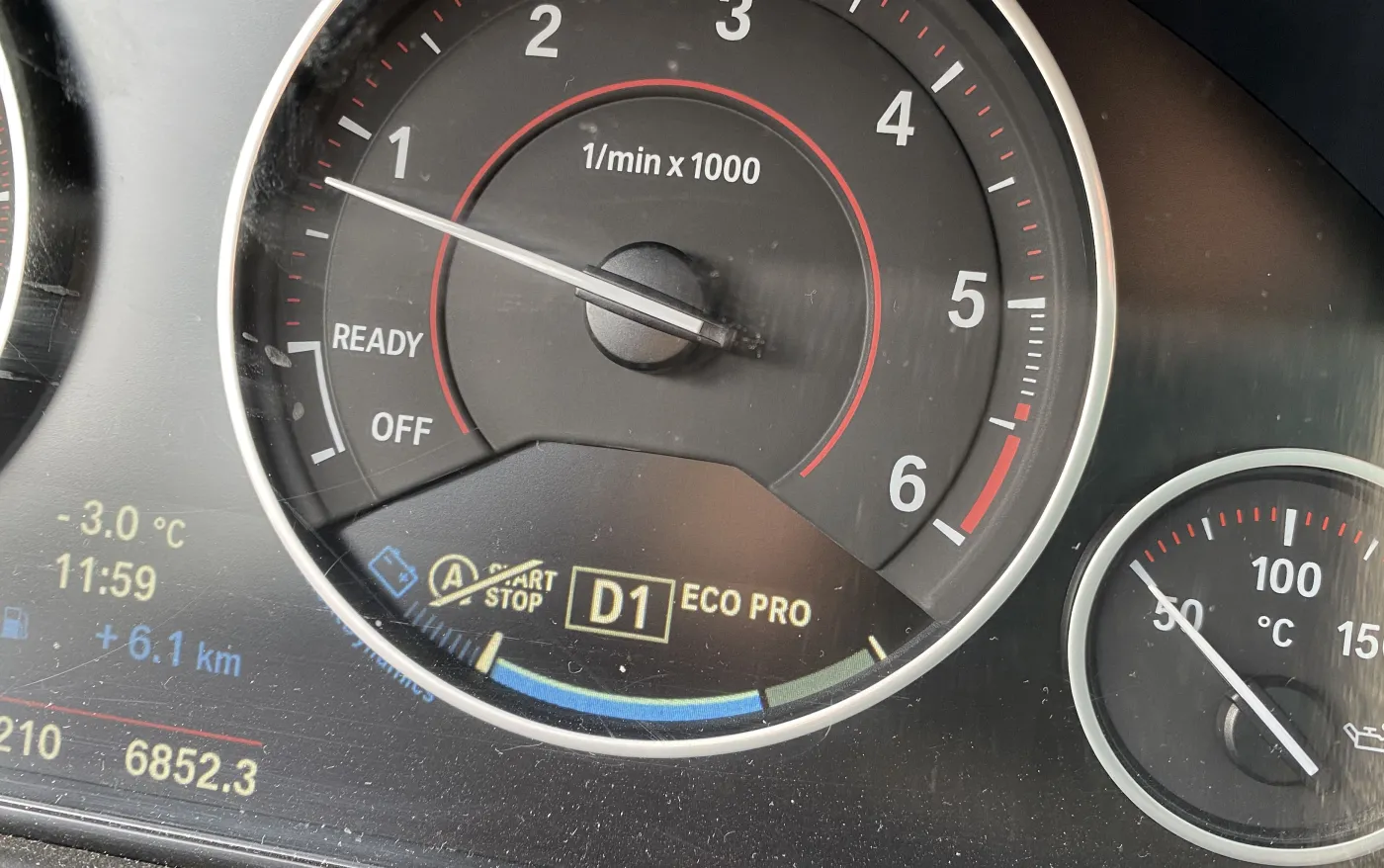 Układ start-stop zimą: raz działa, raz nie? Tak ma być. No, chyba że stało się TO