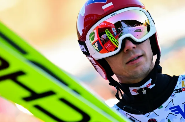 Słoweńcy mistrzami świata w lotach narciarskich. Dyskwalifikacja Zniszczoła zgasiła nadzieje na medal