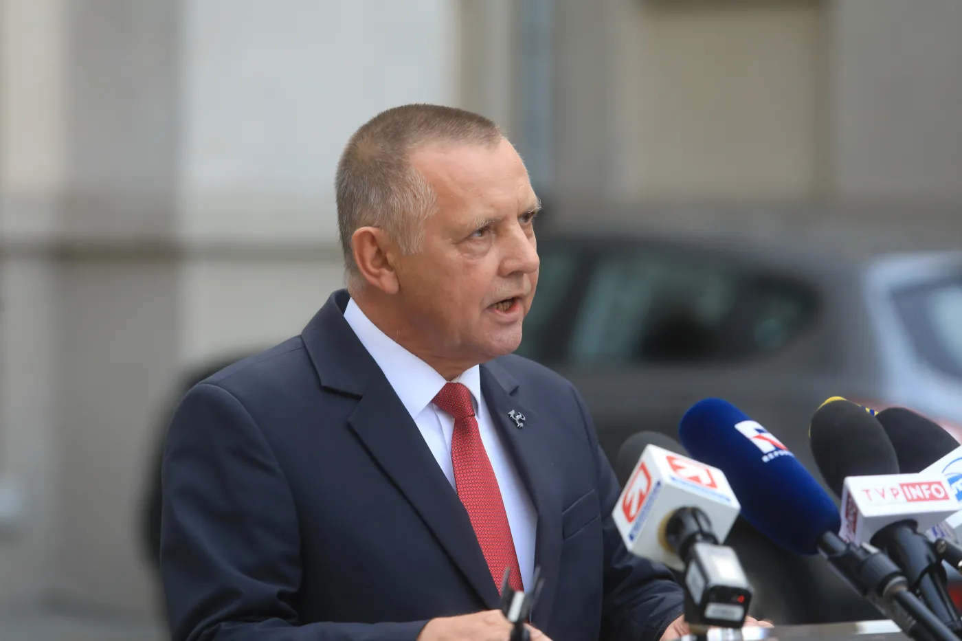 Banaś o nieprawidłowościach w przejęciu Lotosu: Zawiadamiamy prokuraturę