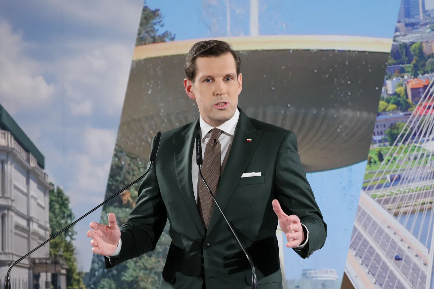 Kandydat PiS na prezydenta Warszawy zaatakowany w internecie "za kibicowanie Widzewowi Łódź" [WIDEO]