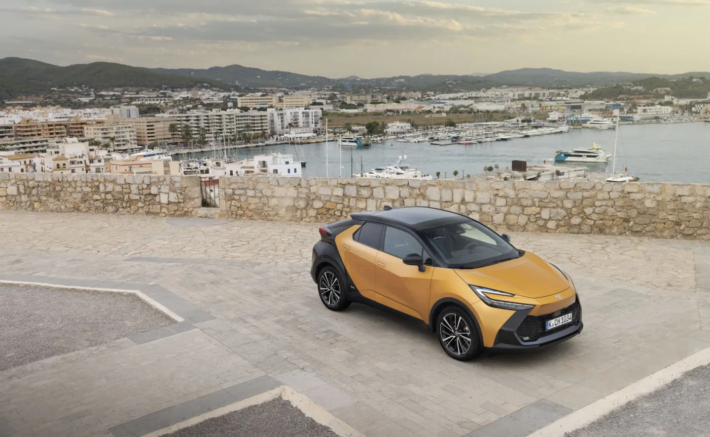 toyota-chr-38099996.jpg