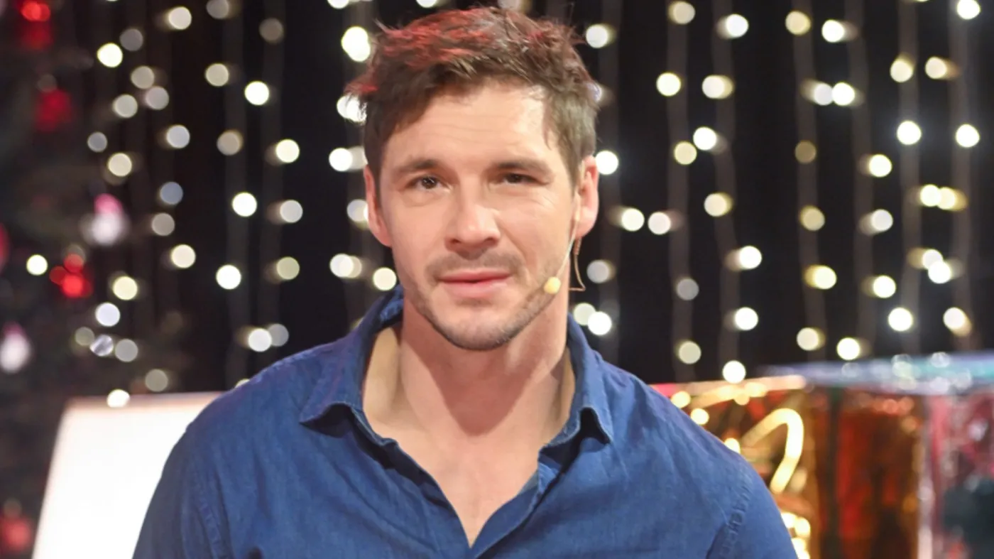 Mikołaj Roznerski straci pracę w "Na dobre i na złe". Wszystko przez koleżankę z planu