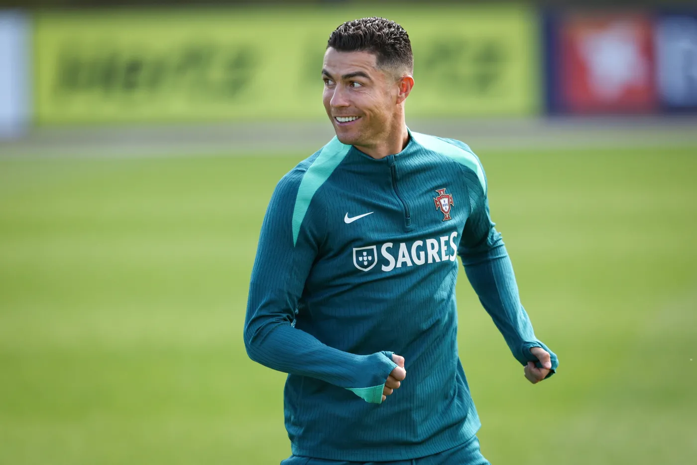 Cristiano Ronaldo przyłapany za kierownicą Ferrari wartego prawie 9 milionów zł