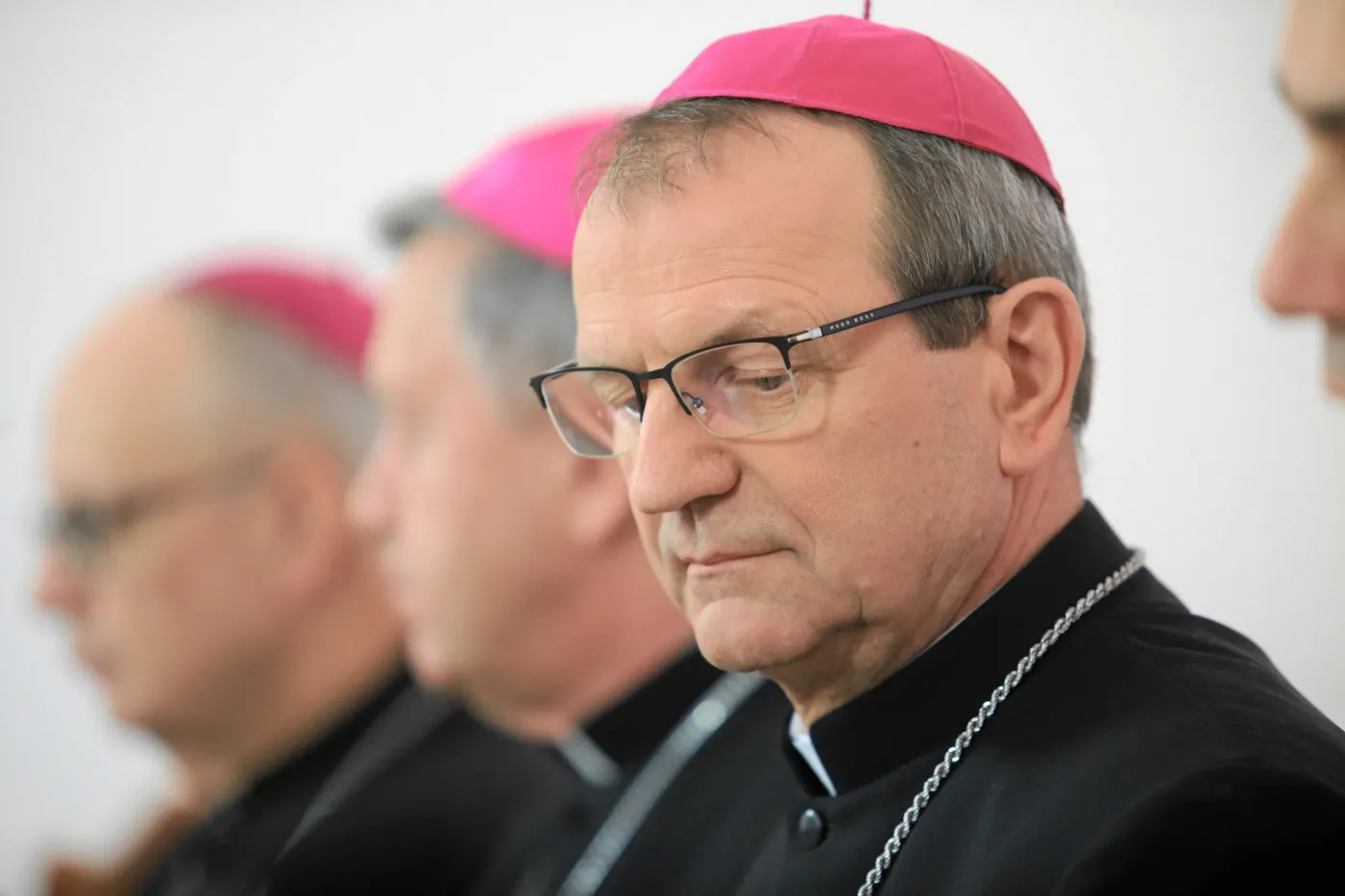Osoby skrzywdzone w Kościele napisały list. Domagają się zawieszenia szefa Episkopatu
