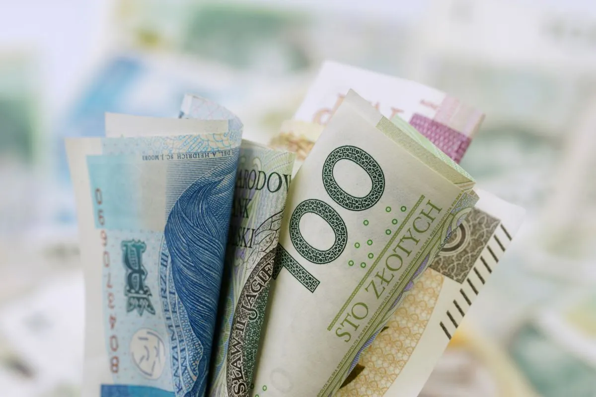 Budżetówka: 35 000 pracowników bez obiecanej podwyżki 1000 zł brutto. Źle zrozumieli obietnicę rządu