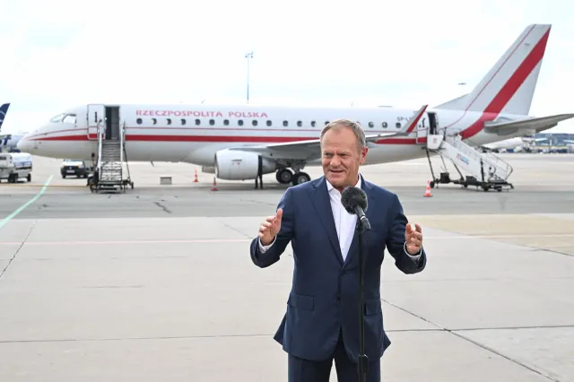 Tusk bije w PiS: Putin nie potrzebuje nowych fabryk, bo ma w niektórych krajach opozycję