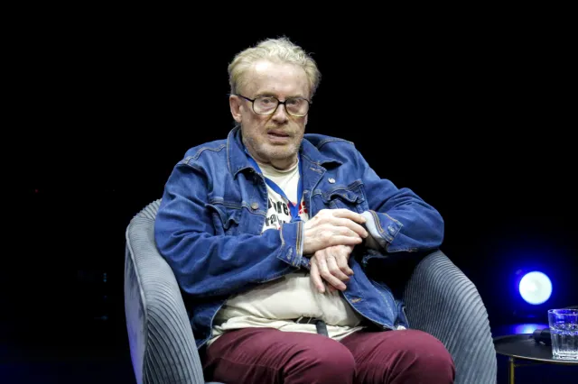 Daniel Olbrychski przeżył trudne chwile. Wszystko przez rolę. Napadli na niego w tramwaju