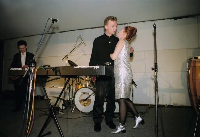 Gdy śpiewali razem tę piosenkę, nie byli już parą. Ciechowski nazwał ją "zamkniętym rozdziałem"