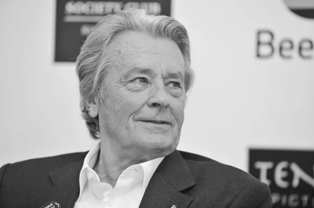 Alain Delon nie żyje. Słynny aktor miał 88 lat