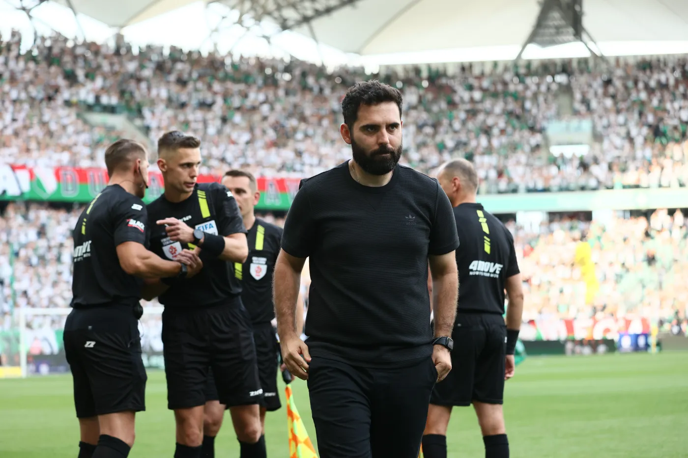 Legia Warszawa reaguje na zarzuty wobec Feio. Czy trener wyzywa piłkarzy?