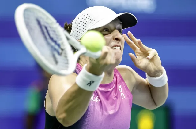 US Open. Słaby serwis i mnóstwo błędów. Iga Świątek odpadła w ćwierćfinale