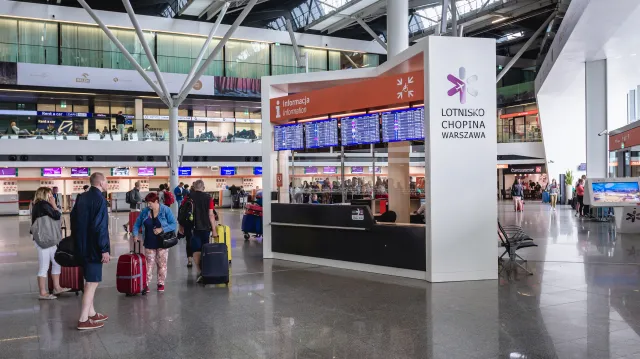 Lotnisko Chopina: Wzrost pasażerów o jedną trzecią w 2021 roku