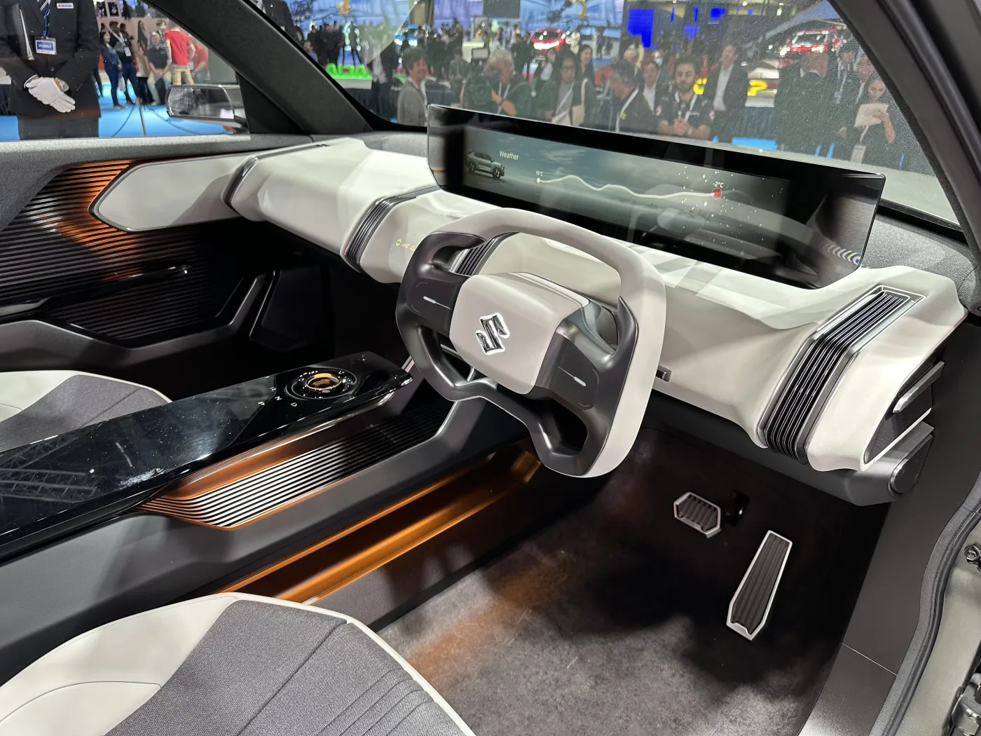 Suzuki eVX to nowy SUV większy niż Vitara