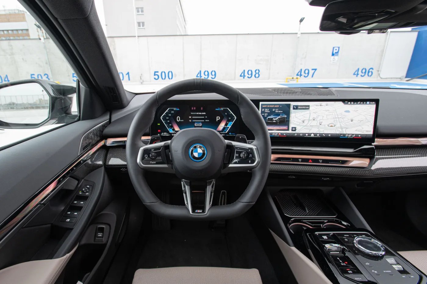 bmw-550e-38341463.jpg