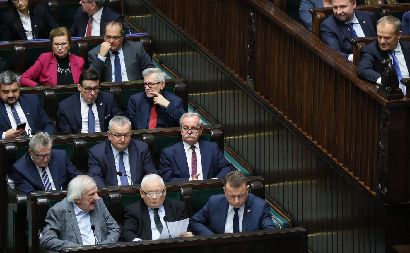 Koalicja Obywatelska umacnia prowadzenie. Lewica i Trzecia Droga pod presją [SONDAŻ]