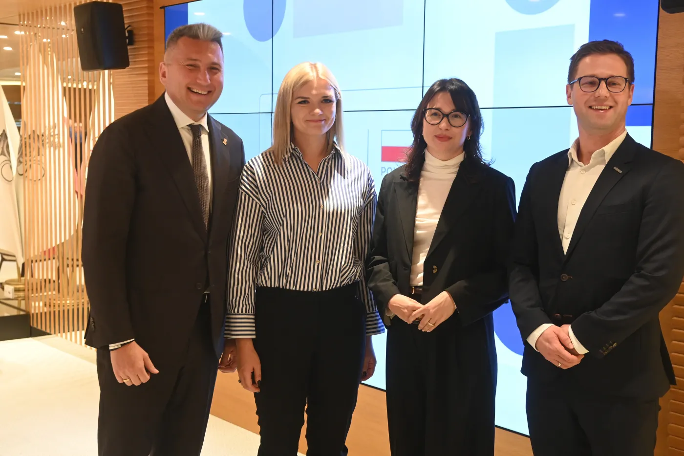 PKOl ma nowego sponsora. To się ministrowi sportu nie spodoba