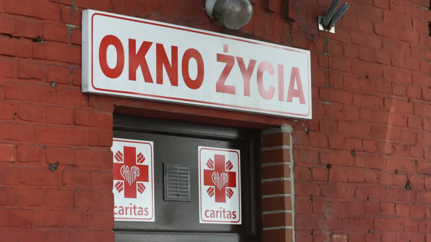 Kilkudniowy chłopiec w oknie życia. "Nie miał ani żadnego listu, nic nie miał"