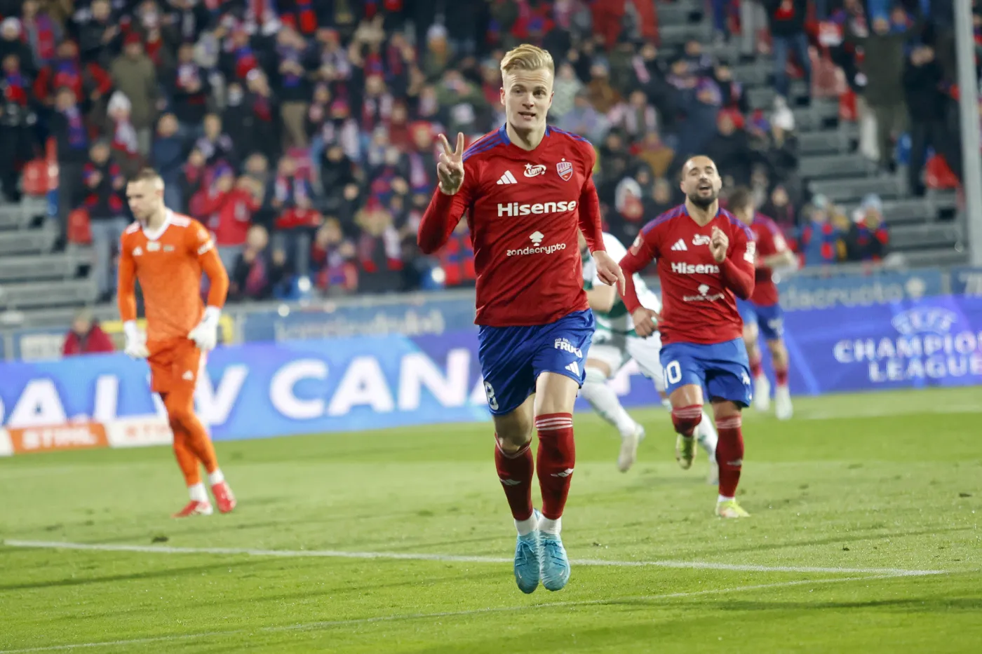 To, co zrobiła Lechia, nadaje się do kryminału. Kuzyn Erlinga Haalanda bohaterem Rakowa