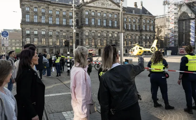 Atak nożownika w centrum Amsterdamu. Pięć osób rannych