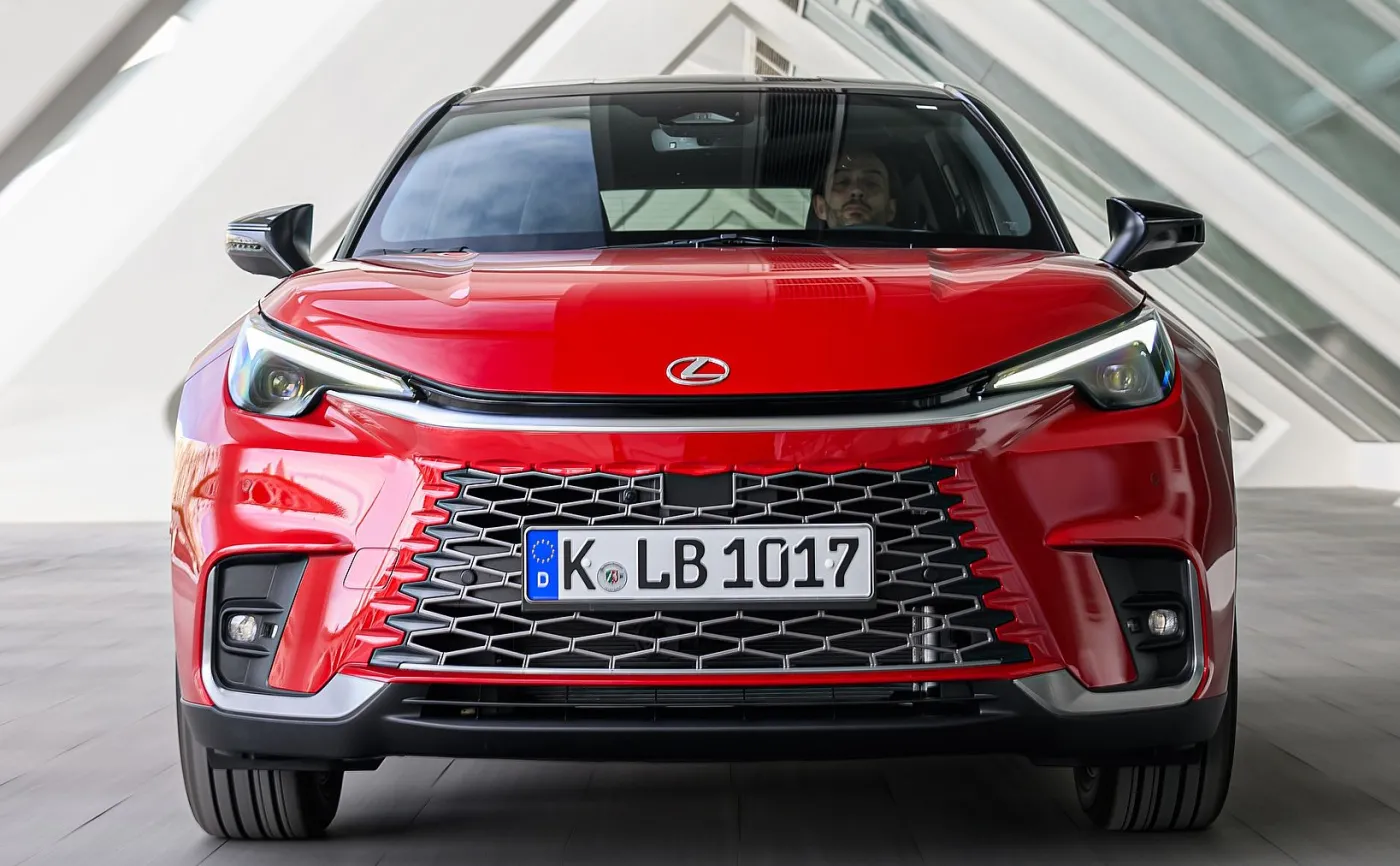 lexus-lbx-38031817.jpg