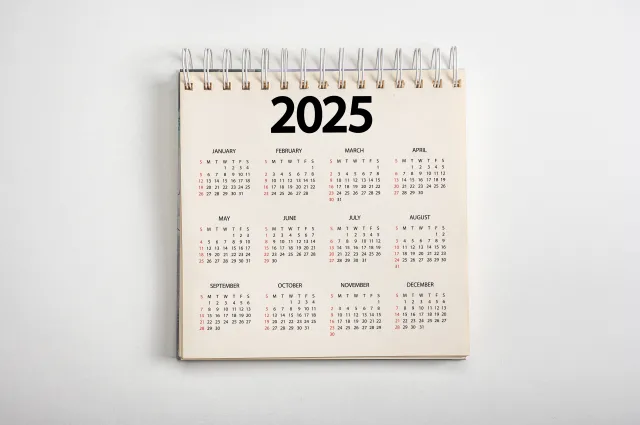 Czy za 3 maja należy się wolny dzień od pracy? Czy pracodawca ma obowiązek udzielić wolnego za święto, które wypada w sobotę?