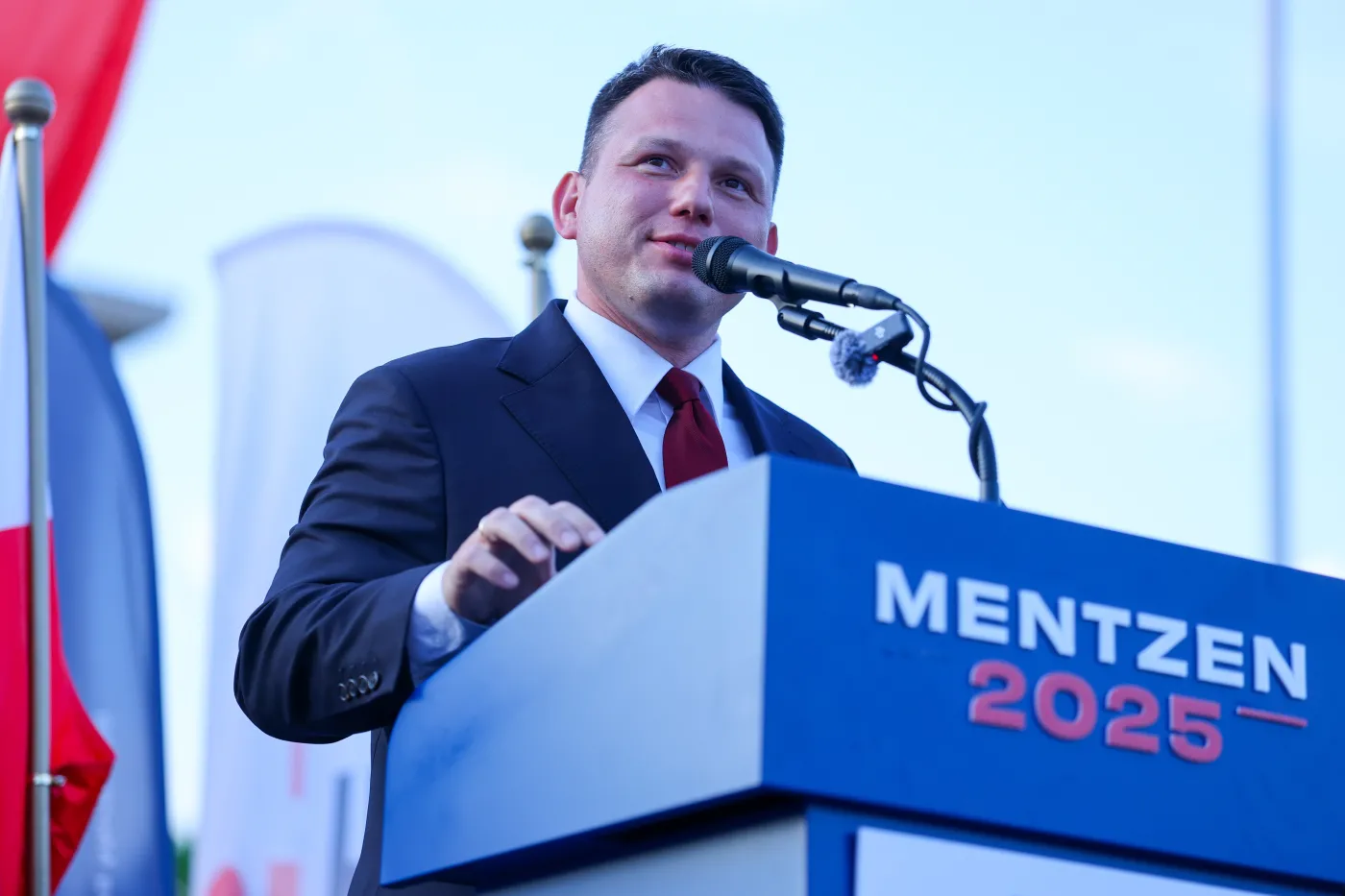 Mentzen uderza w Tuska i Kaczyńskiego. "Zabetonowali Polskę. Ich czas się kończy"