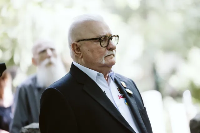 Wałęsa uderza w Mentzena: To polityczny odpad