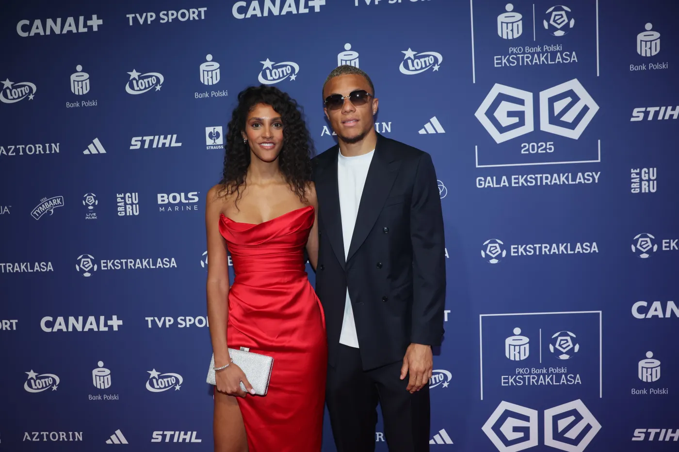 Piłkarze Ekstraklasy zgarnęli nagrody, ale show na gali podsumowującej sezon skradły ich partnerki