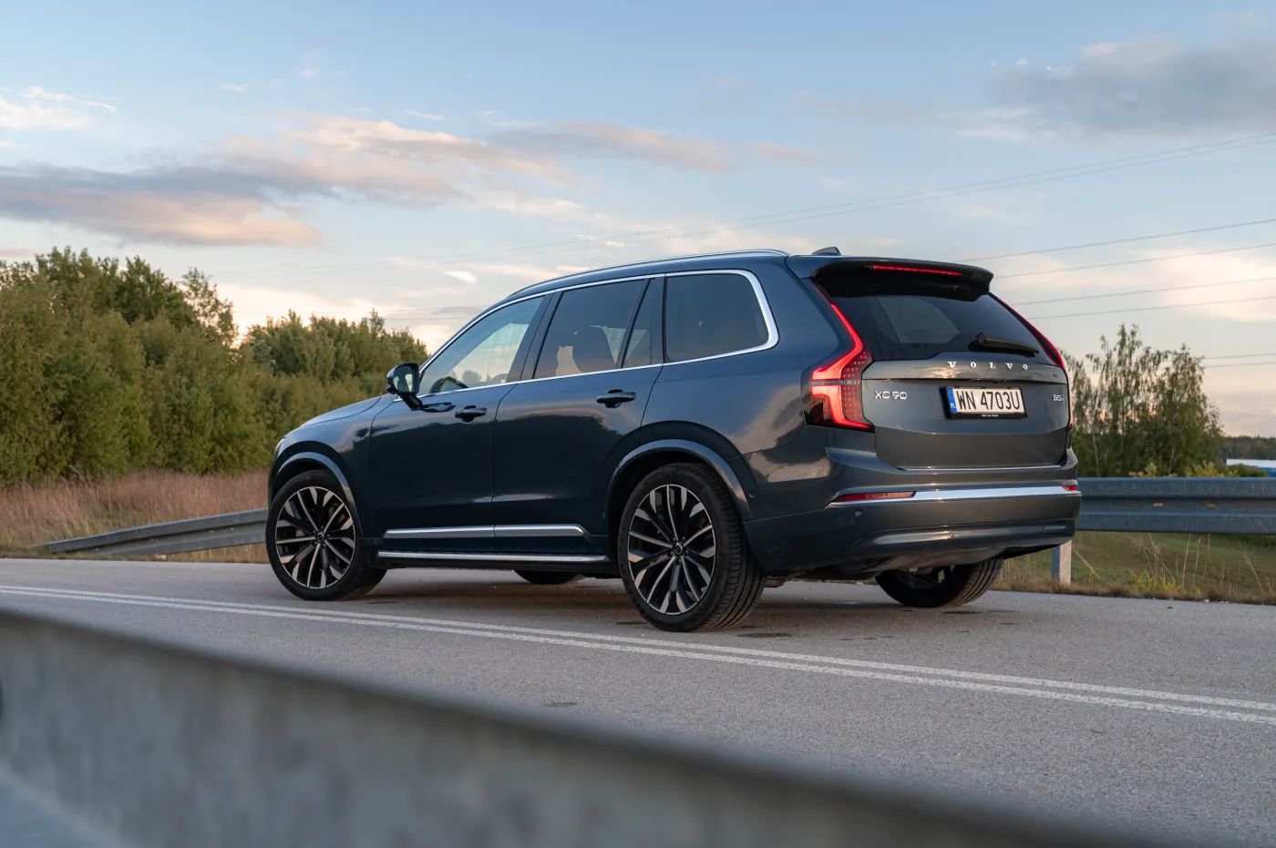 volvo-xc90-38499073.jpg