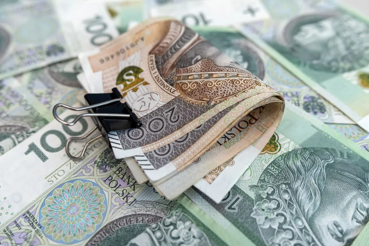 Do 4666 zł na start – podwyżki w samorządach. Przepisy wchodzą w życie 14 czerwca 2025 roku