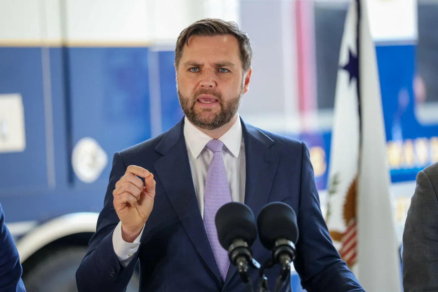 "Jedna wielka piękna ustawa" przegłosowana. Zadecydował głos Vance'a