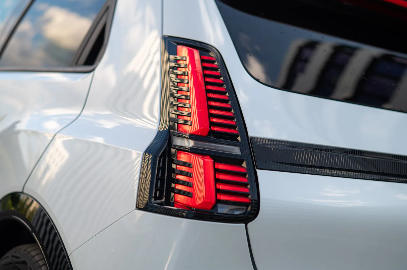 Nowe miejskie Renault to hit. Ma 150 KM i obłędny styl