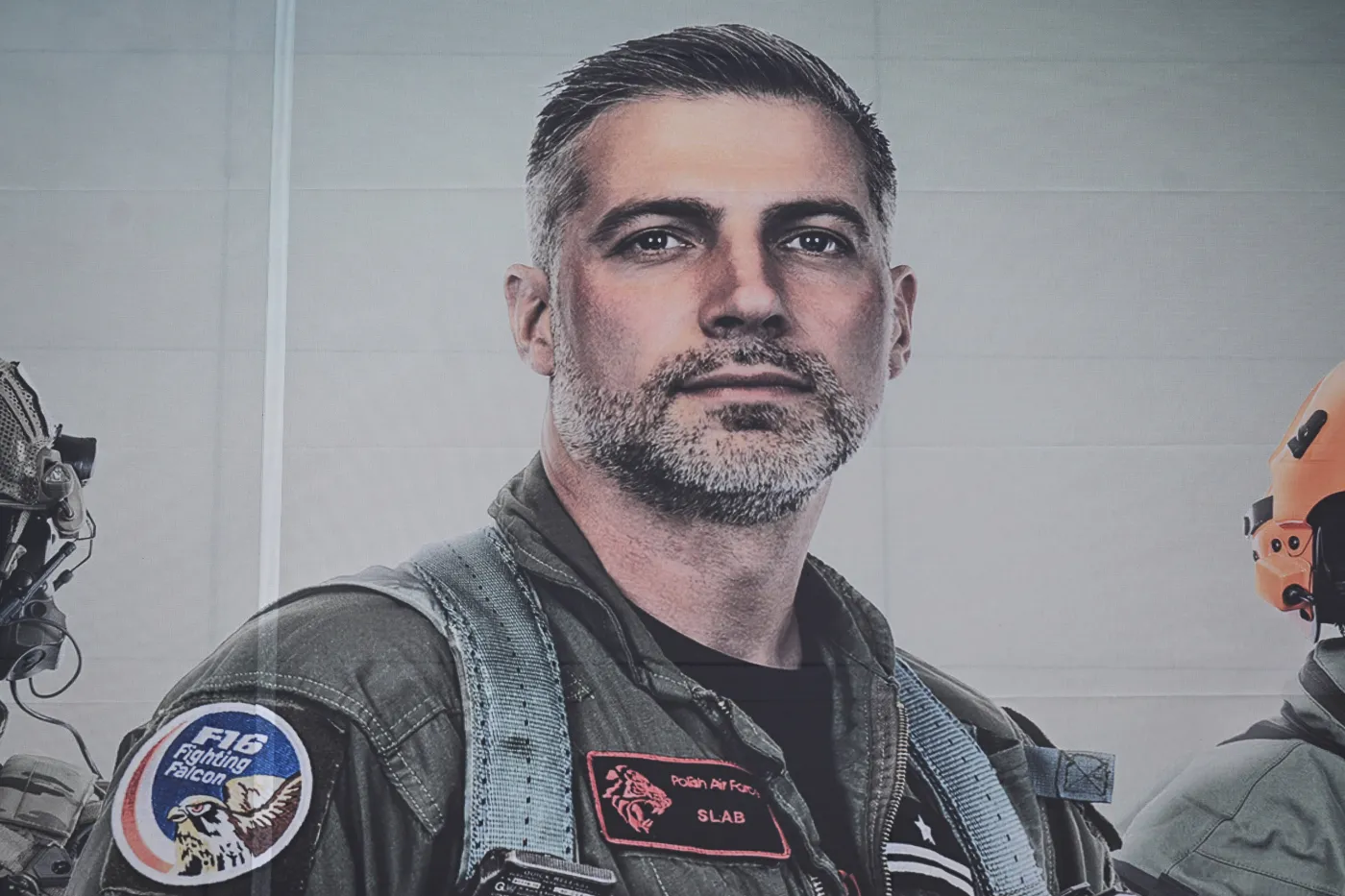 Znaleziono kamerę osobistą zmarłego pilota F-16, Macieja Krakowiana. Pracują nad nią biegli